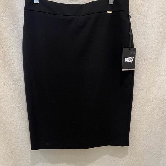 Dkny Dresses & Skirts - DKNY Black Pencil Skirt